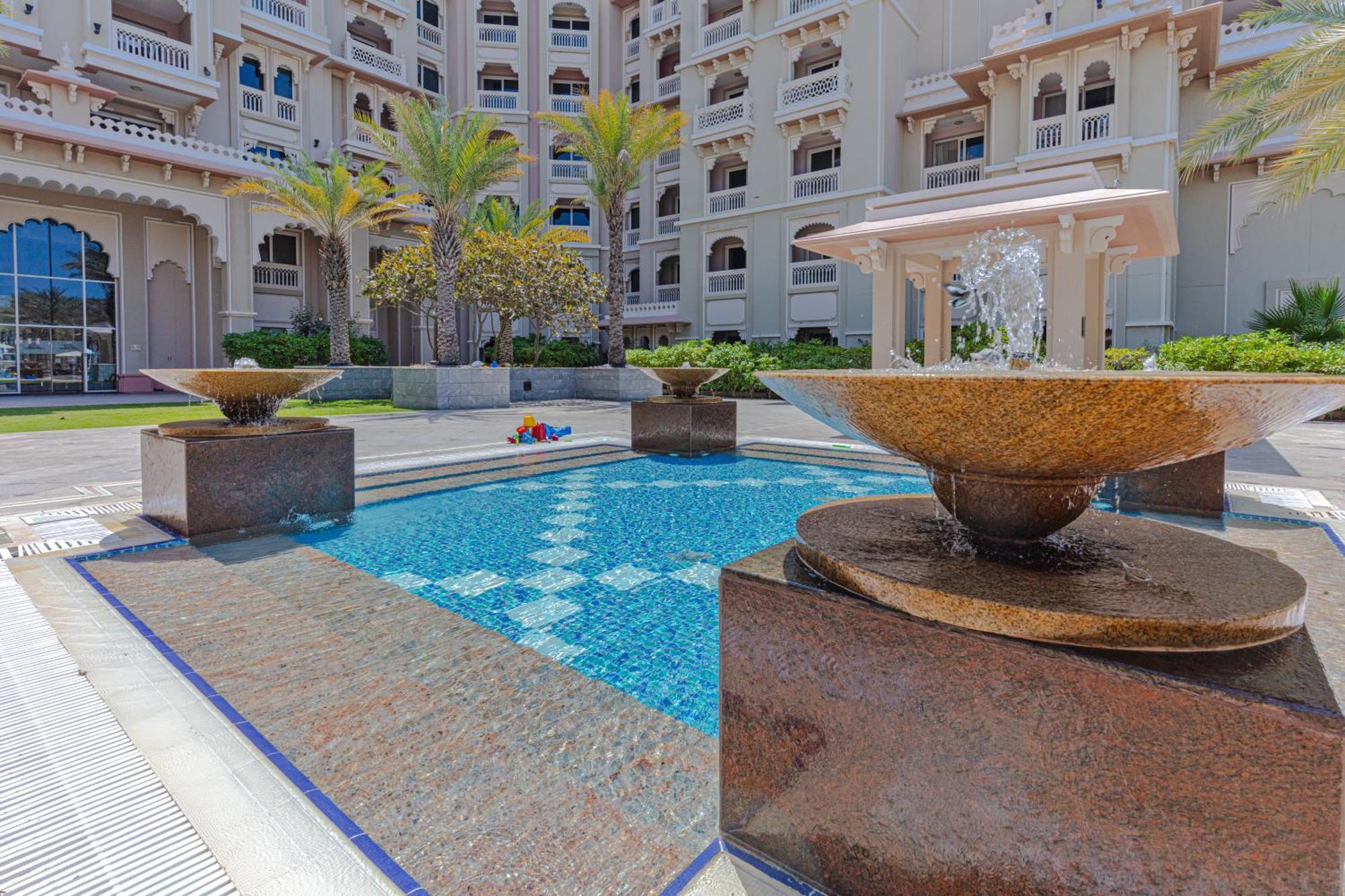 Fully-equppied With Private And Pool *