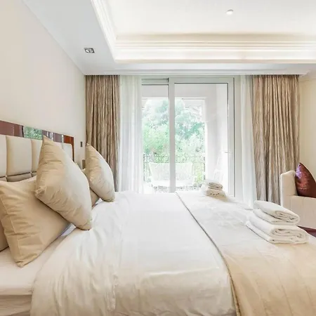 Fully-Equppied Studio With Private Beach And Pool Dubai Exterior photo